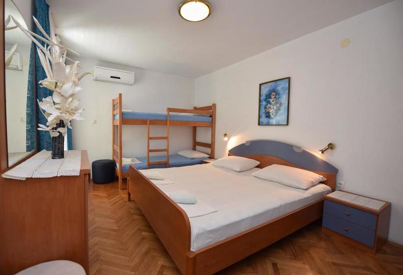 ペンション Royal Rooms Novalja