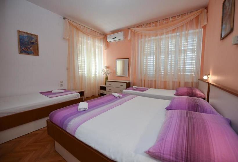 ペンション Royal Rooms Novalja