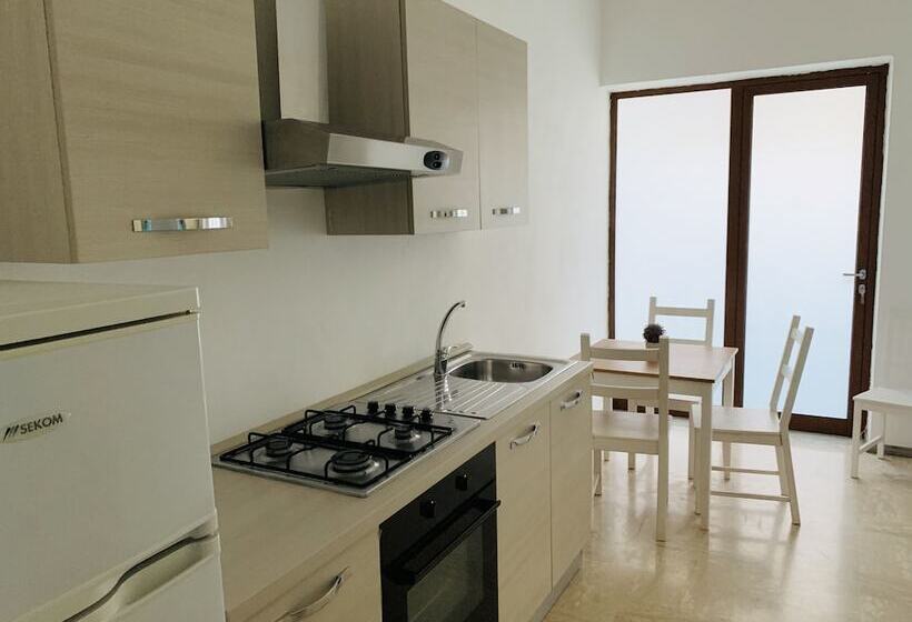 פנסיון Residence R&b Tyrrhenum