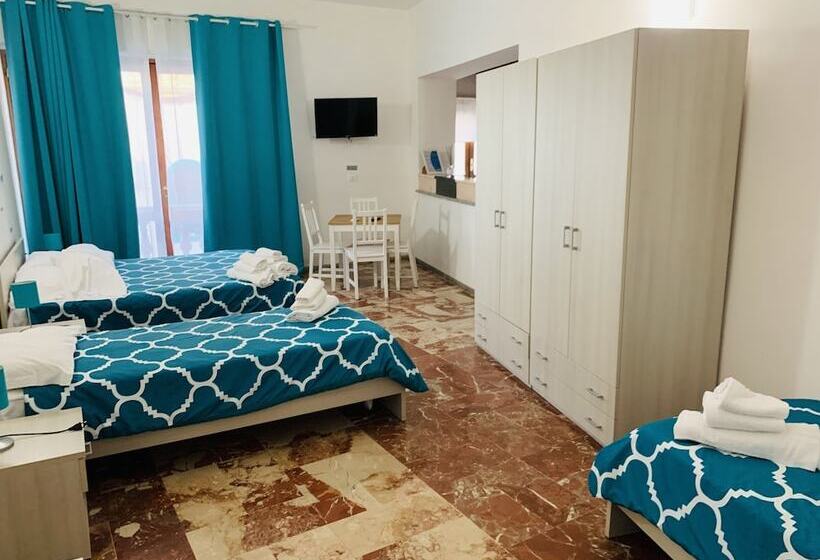 פנסיון Residence R&b Tyrrhenum