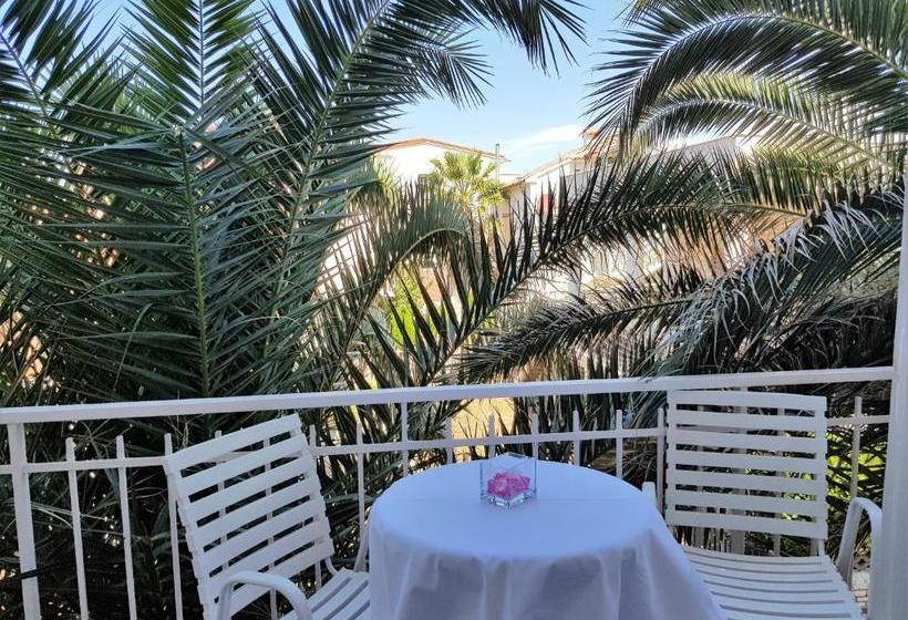 ペンション Royal Rooms Novalja