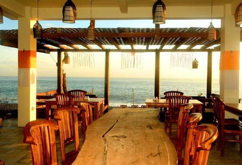 منتجع Amed Sunset Beach