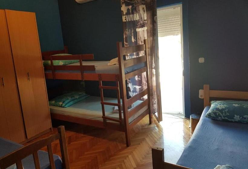 Simple&central Hostel