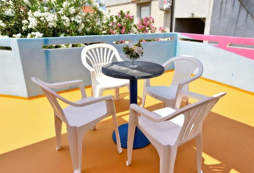 Simple&central Hostel