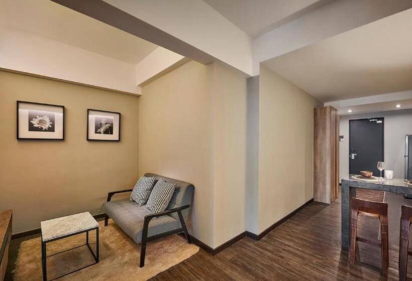 Tropics Eight Suites