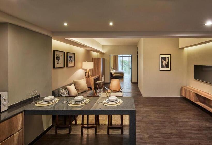 Tropics Eight Suites