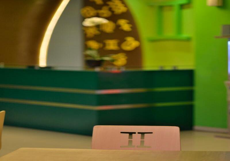 Zodiak Mt Haryono By Kagum Hotels