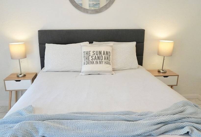 4145 By The Sea Inn & Suites