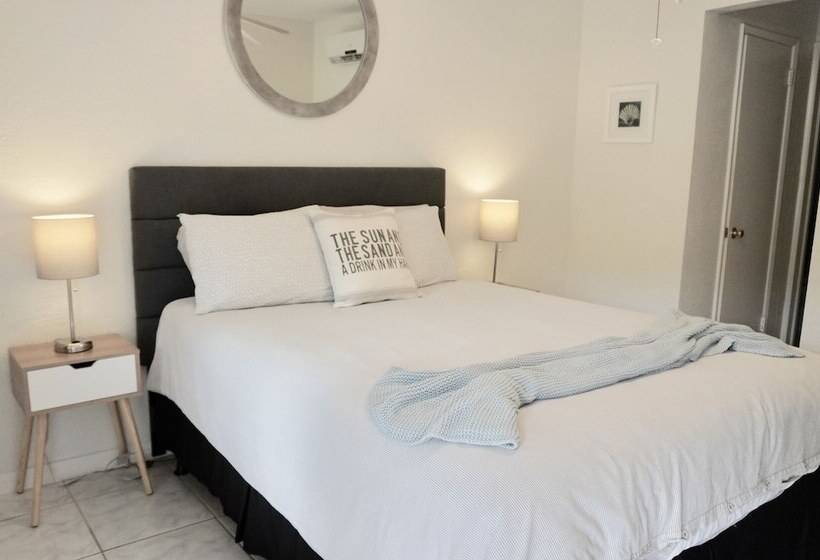 4145 By The Sea Inn & Suites