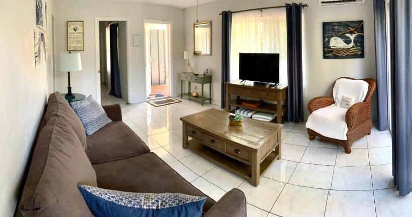 4145 By The Sea Inn & Suites