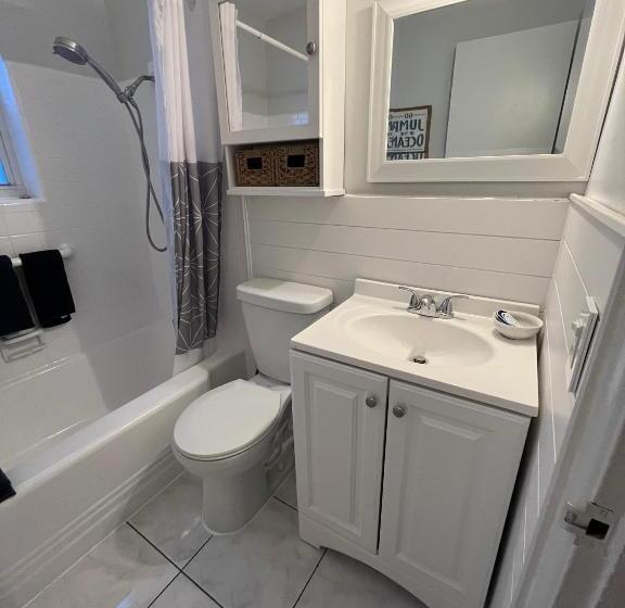 4145 By The Sea Inn & Suites