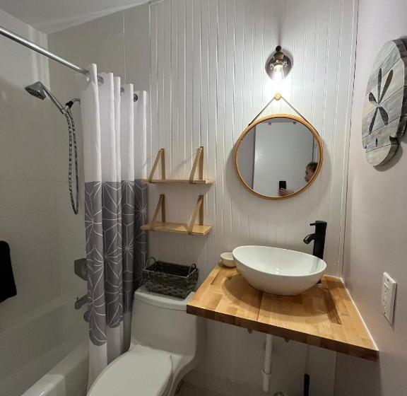 4145 By The Sea Inn & Suites