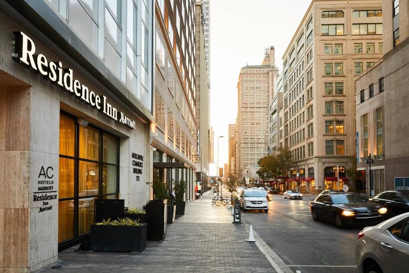 Ac Hotel By Marriott Dallas Downtown