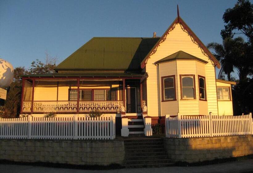 هاستل Port Macquarie Backpackers