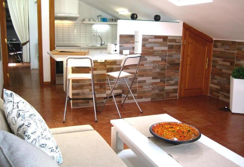 Apartamentos Lacy - Adults Only