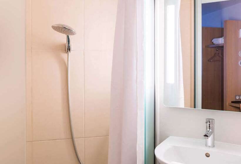 B&b Hotel Bourges 1