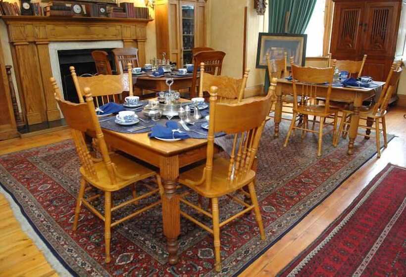 צימר A Tapestry Garden Guest House