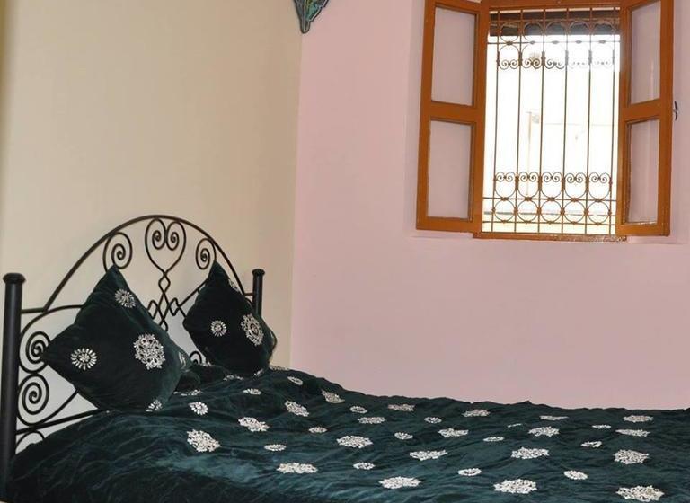 تختخواب و صبحانه Dar Pension Talaa