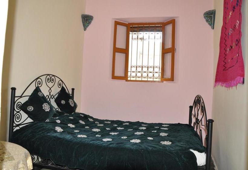 تختخواب و صبحانه Dar Pension Talaa