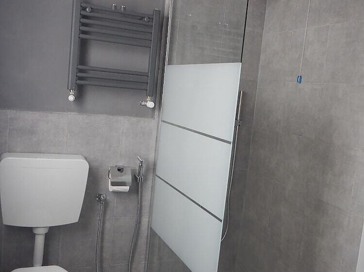 مبيت وإفطار La Pergola