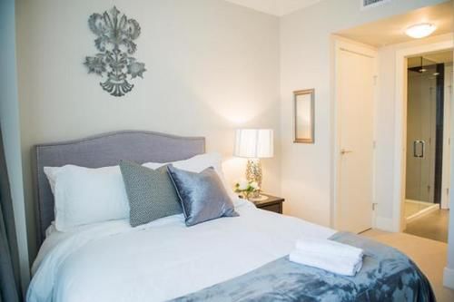 Executive Suites By Roseman - Luna