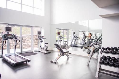 Executive Suites By Roseman - Luna