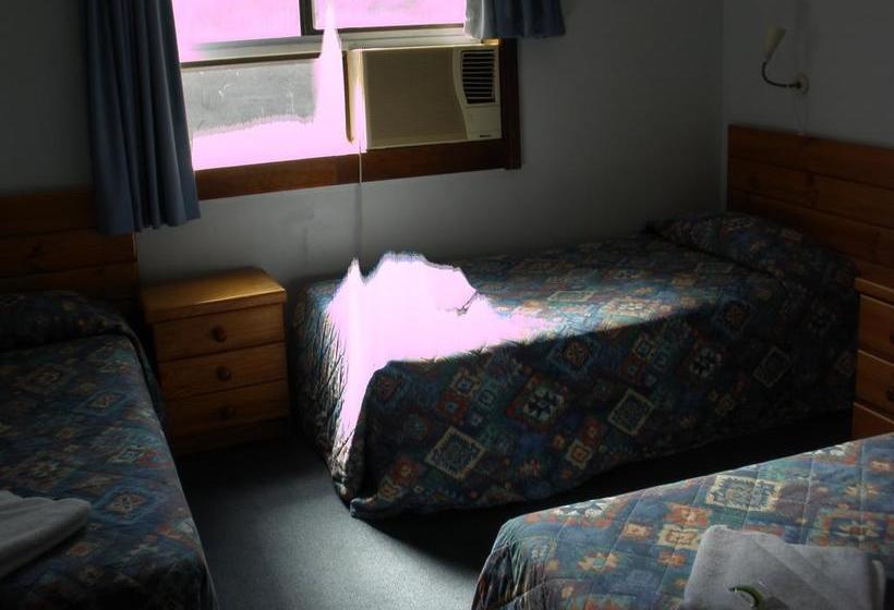 هتل Acacia Inner City Inn