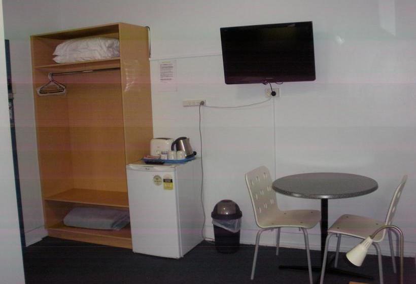 هتل Acacia Inner City Inn