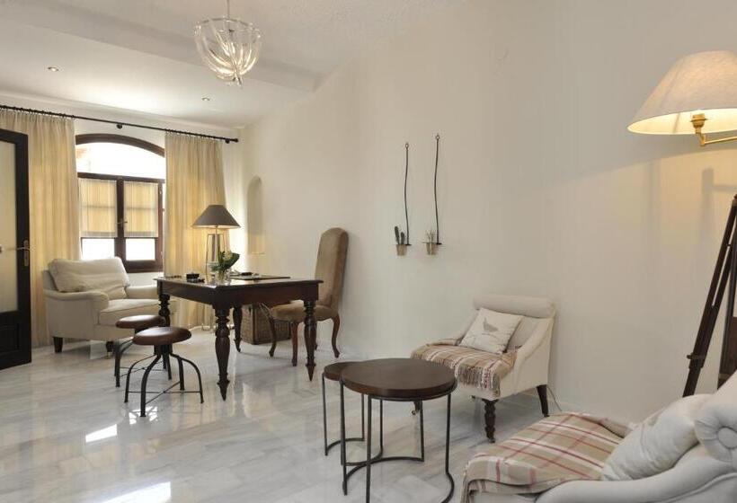 호텔 Aella Residence