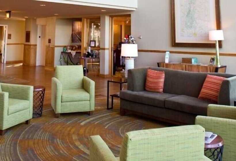 فندق Amicalola Falls State Park And Lodge