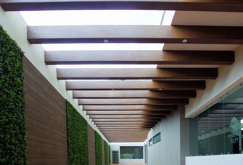 فندق Best Western Plus Santa Cecilia Pachuca