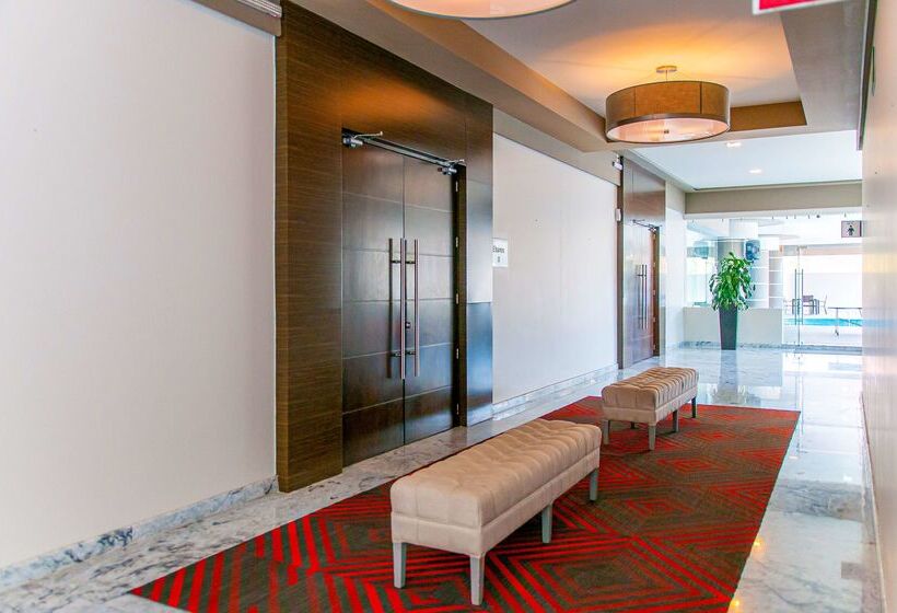 فندق Best Western Plus Santa Cecilia Pachuca