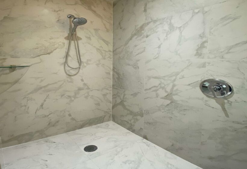 فندق Best Western Plus Santa Cecilia Pachuca