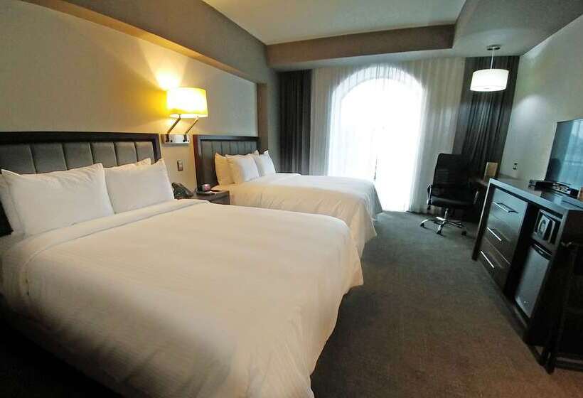 فندق Best Western Plus Santa Cecilia Pachuca