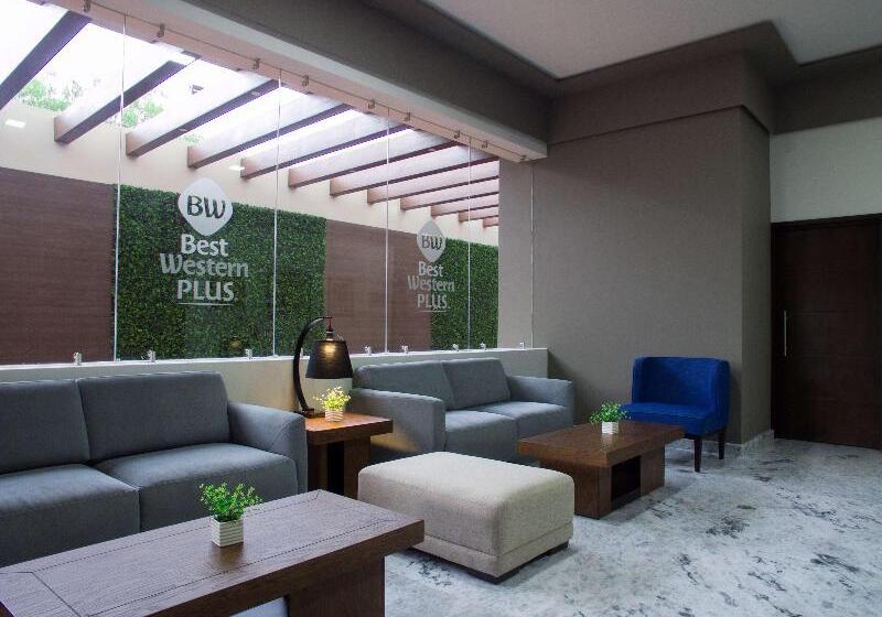 فندق Best Western Plus Santa Cecilia Pachuca