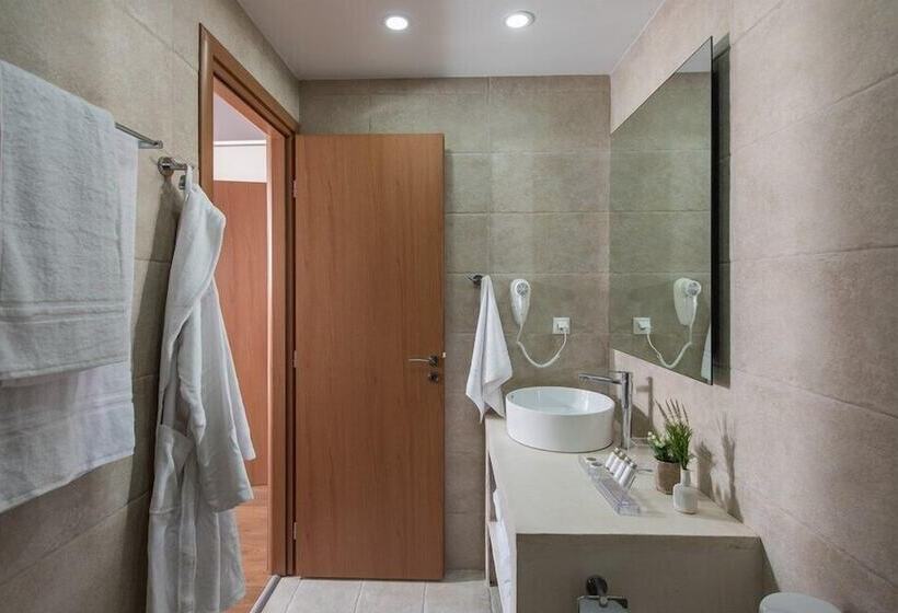 בית מלון כפרי Bluebell Luxury Suites