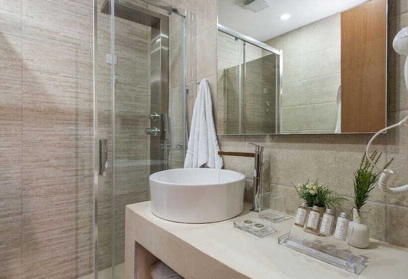 בית מלון כפרי Bluebell Luxury Suites