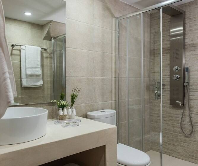 בית מלון כפרי Bluebell Luxury Suites