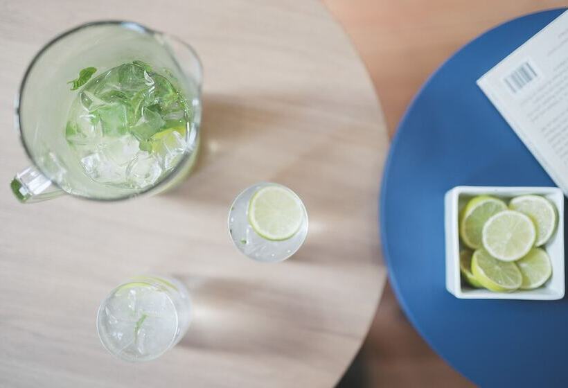 בית מלון כפרי Bluebell Luxury Suites