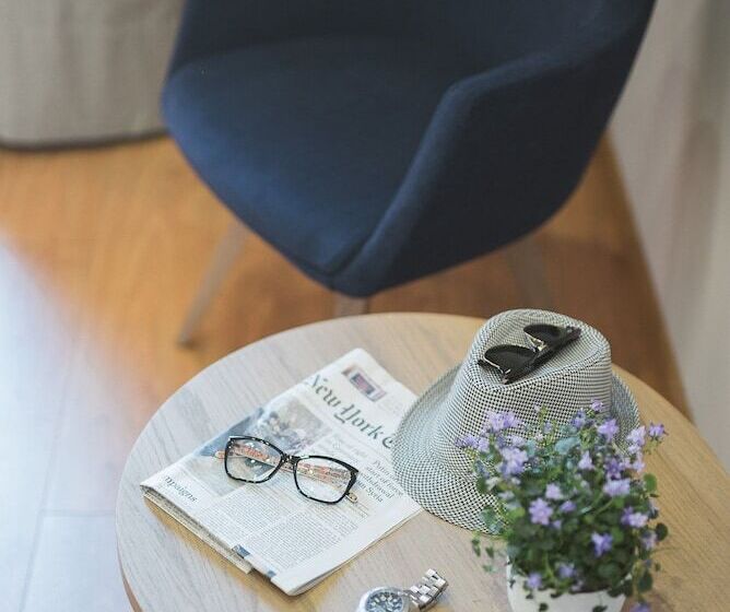 בית מלון כפרי Bluebell Luxury Suites