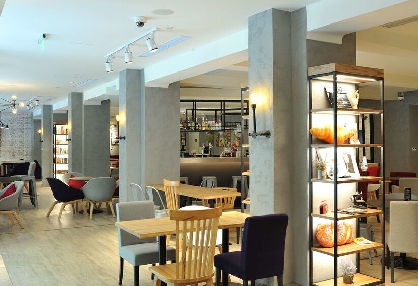 호텔 Campanile Shanghai Railway Station And People S Square