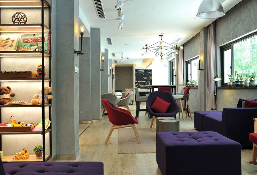 호텔 Campanile Shanghai Railway Station And People S Square