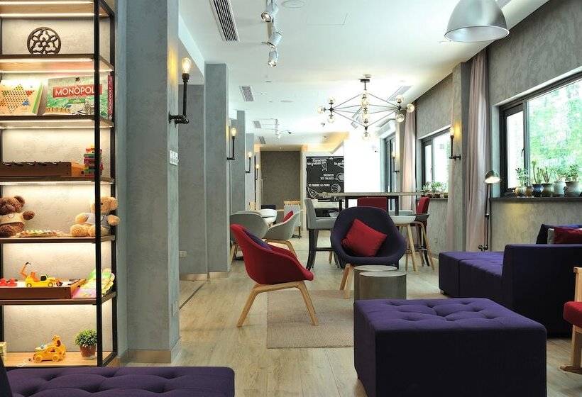 호텔 Campanile Shanghai Railway Station And People S Square