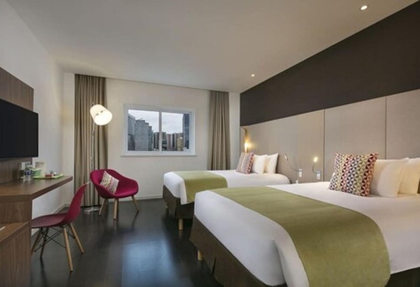 호텔 Campanile Shanghai Railway Station And People S Square