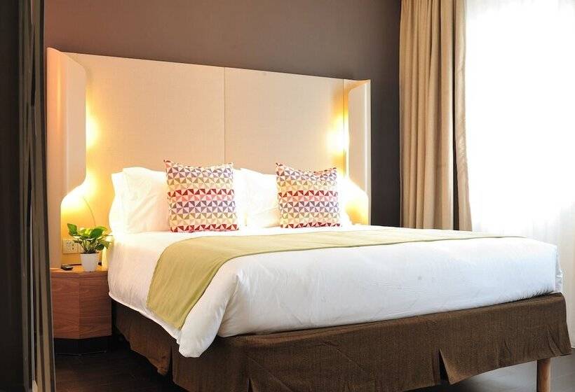 호텔 Campanile Shanghai Railway Station And People S Square