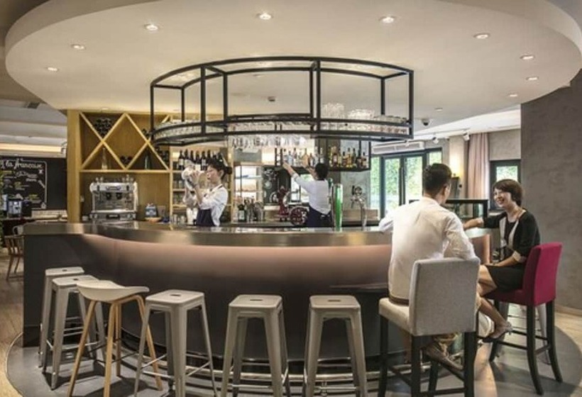 호텔 Campanile Shanghai Railway Station And People S Square