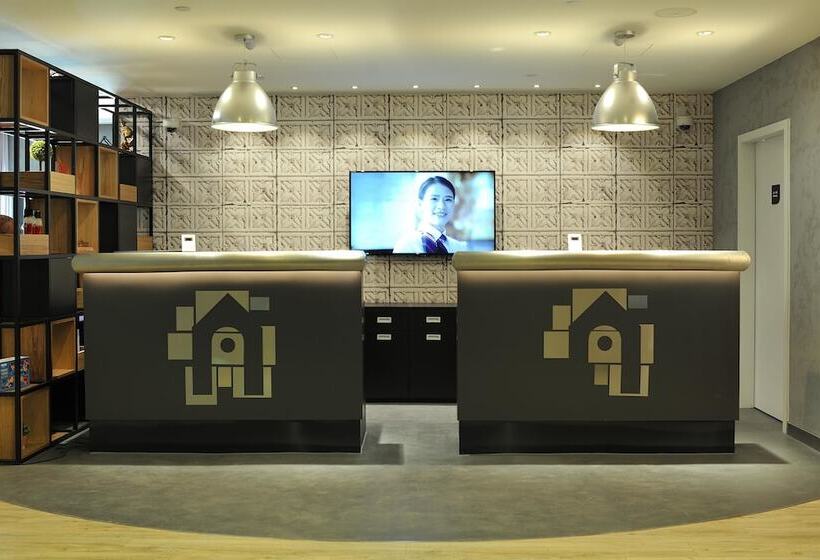 호텔 Campanile Shanghai Railway Station And People S Square