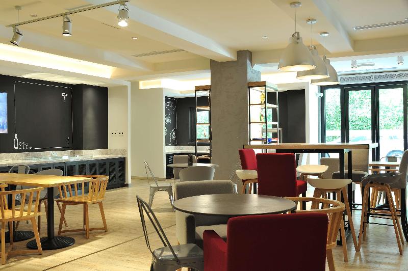 호텔 Campanile Shanghai Railway Station And People S Square