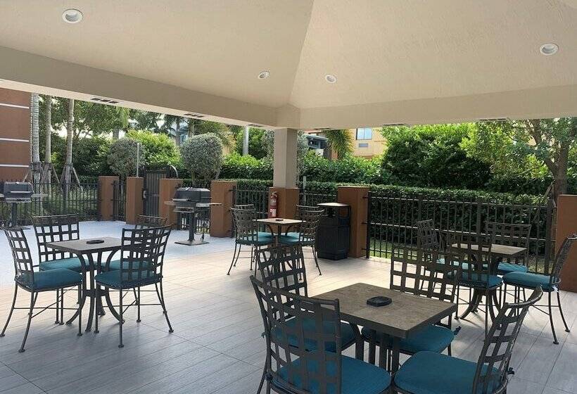 فندق Candlewood Suites   Miami Exec Airport   Kendall, An Ihg