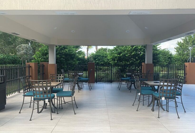 فندق Candlewood Suites   Miami Exec Airport   Kendall, An Ihg